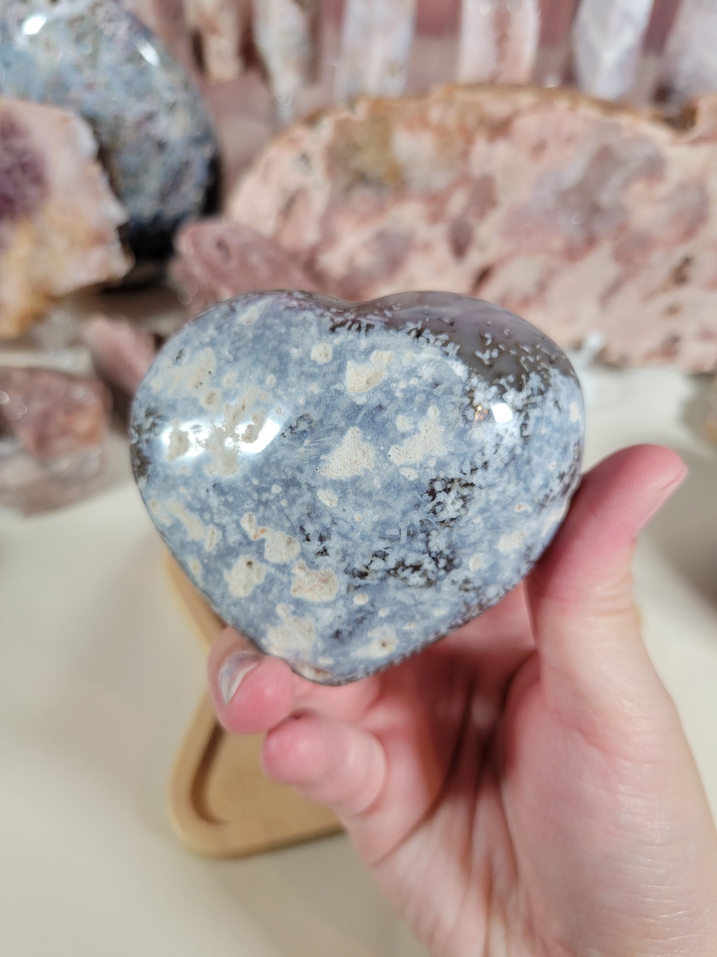 Sparkly Druzy Blue Grey Agate Heart Carving 27DH