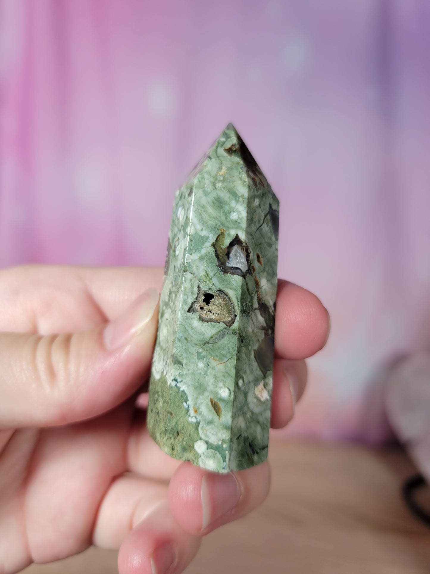 Light Green Mossy Rainforest Jasper Point 16RF