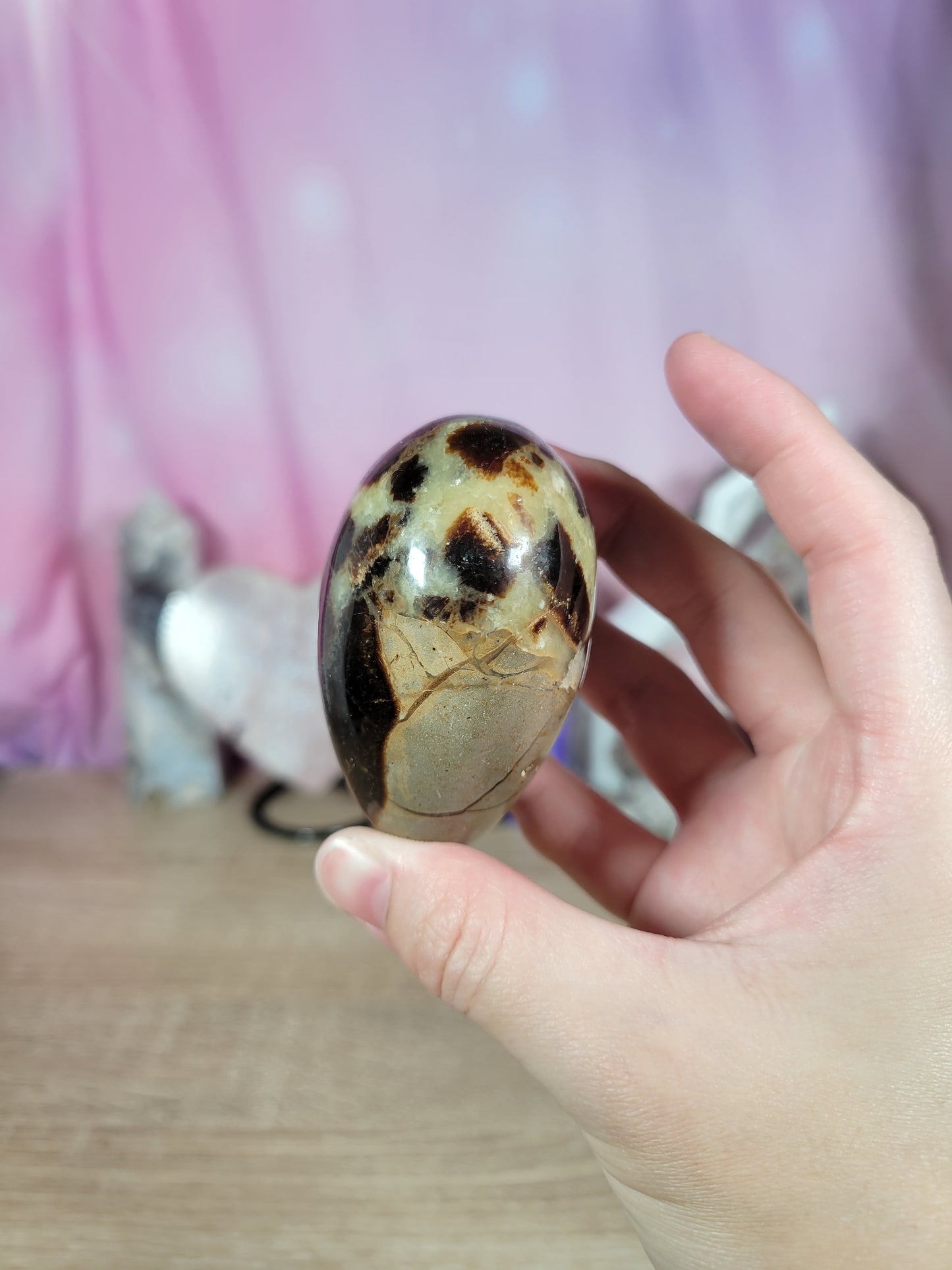 Juicy Septarian Heart Carving 15SP