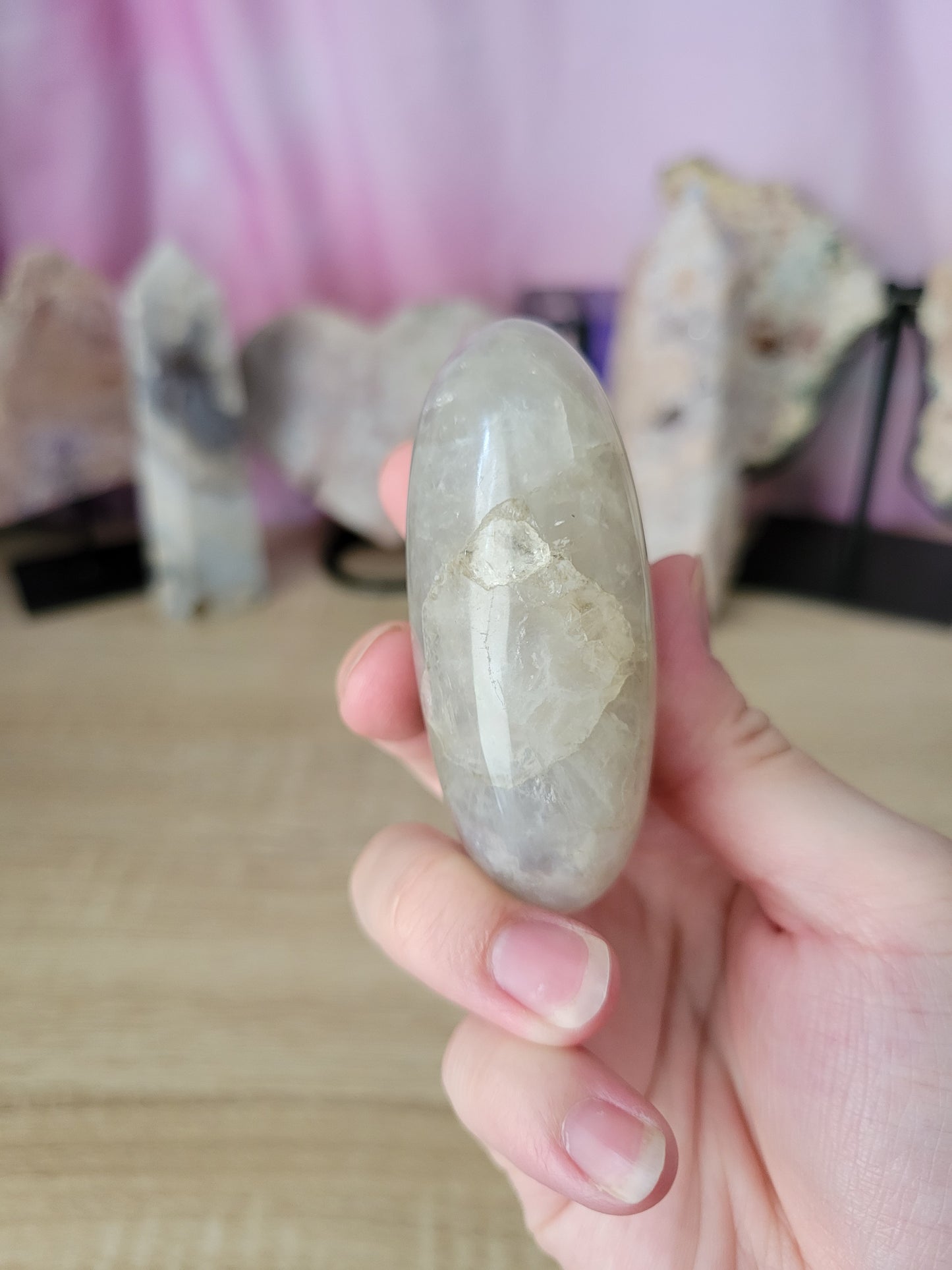 Flashy Blue Rose Quartz Palm Palmstone 20BM