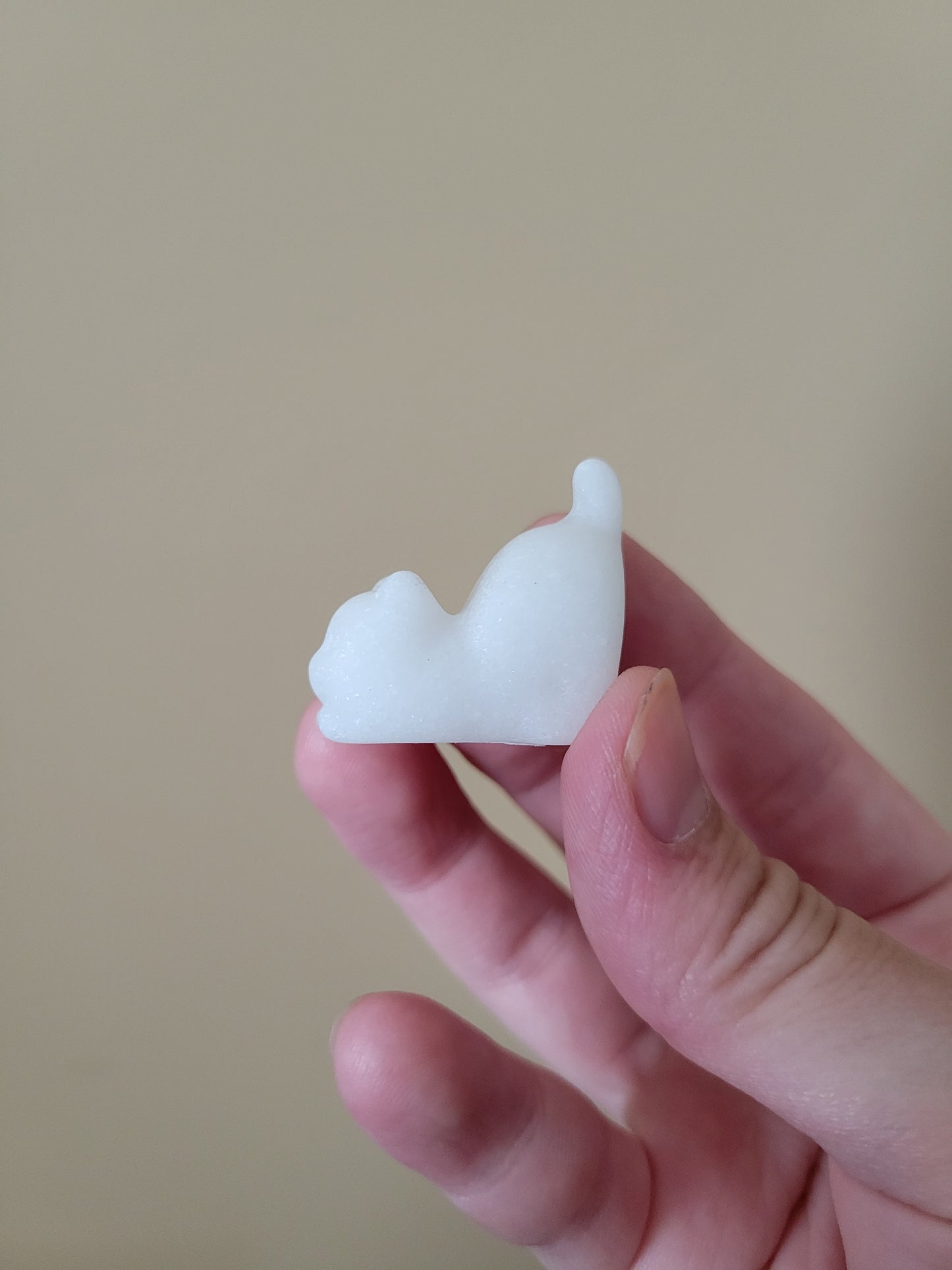 Cute White Snow Agate Kitty Carving 10KK