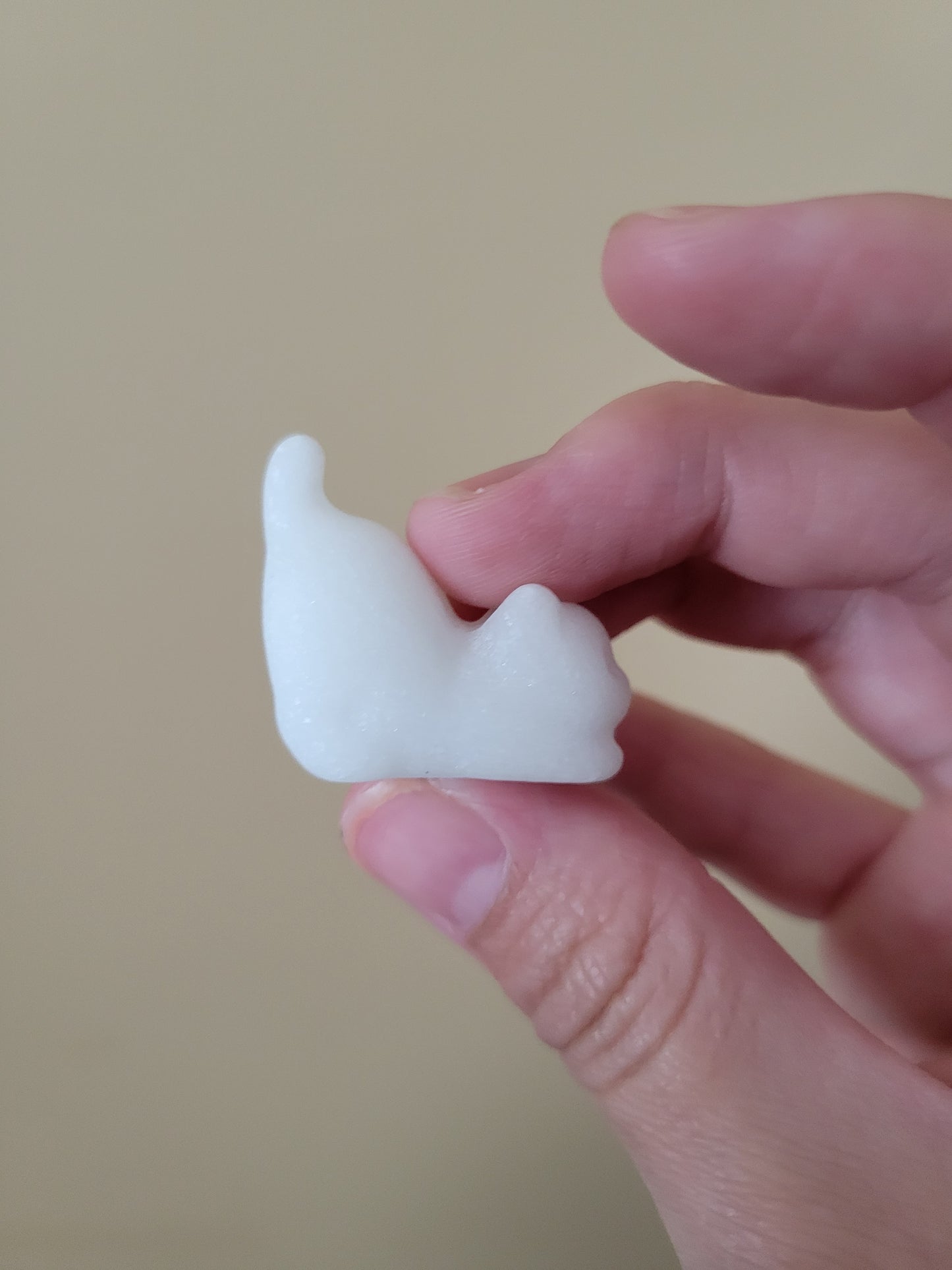 Cute White Snow Agate Kitty Carving 10KK