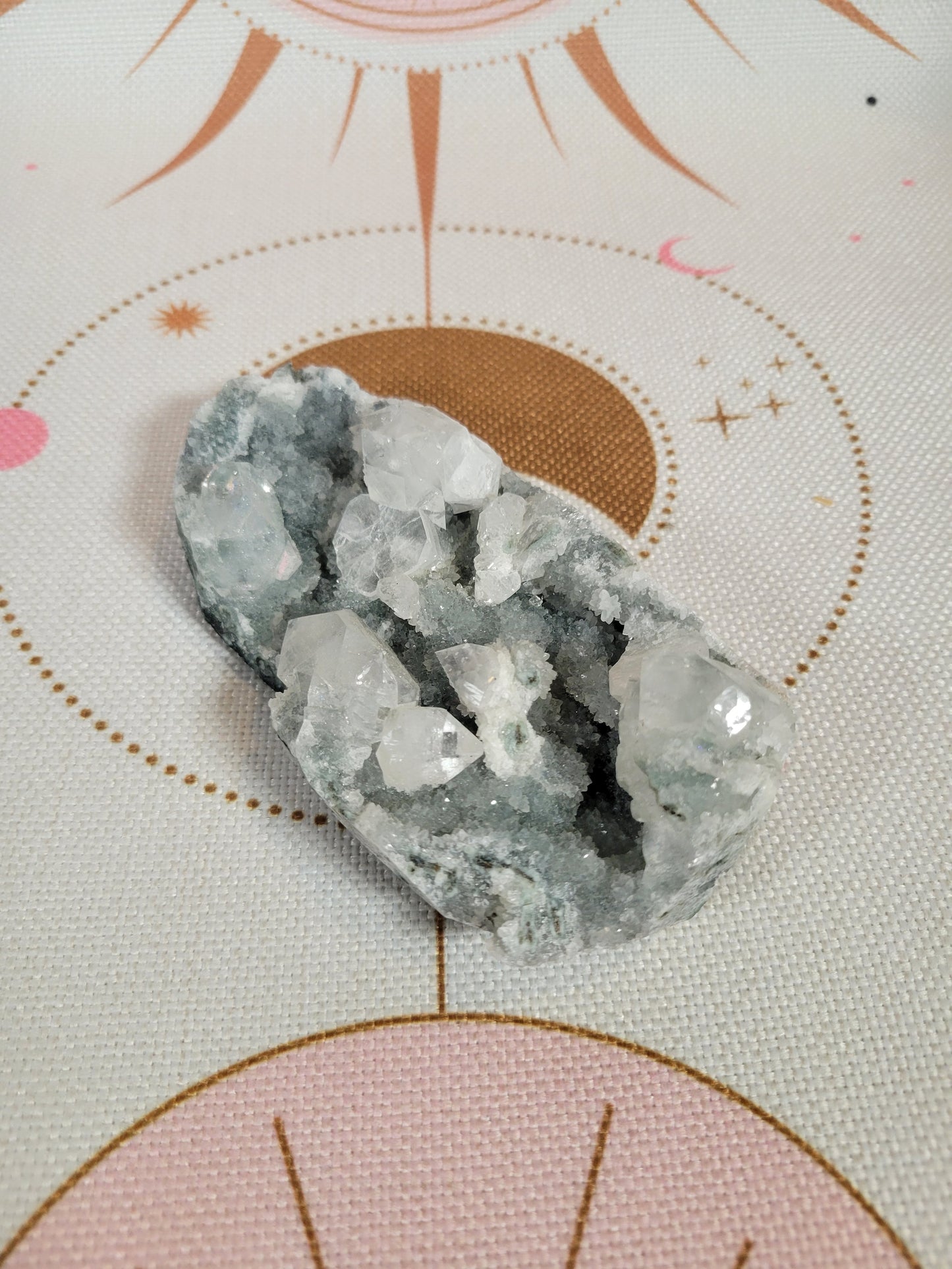 Gorgeous Sparkling Apophyllite 40AA