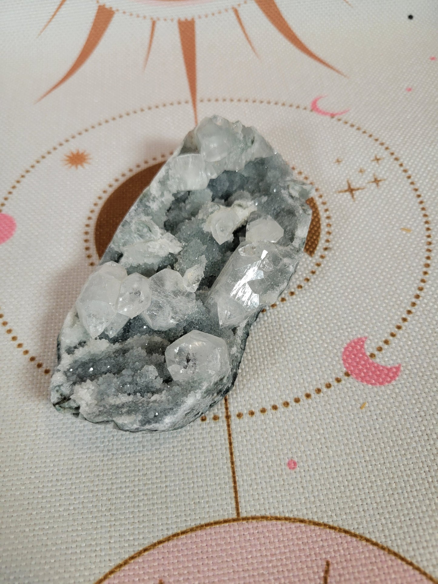 Gorgeous Sparkling Apophyllite 40AA