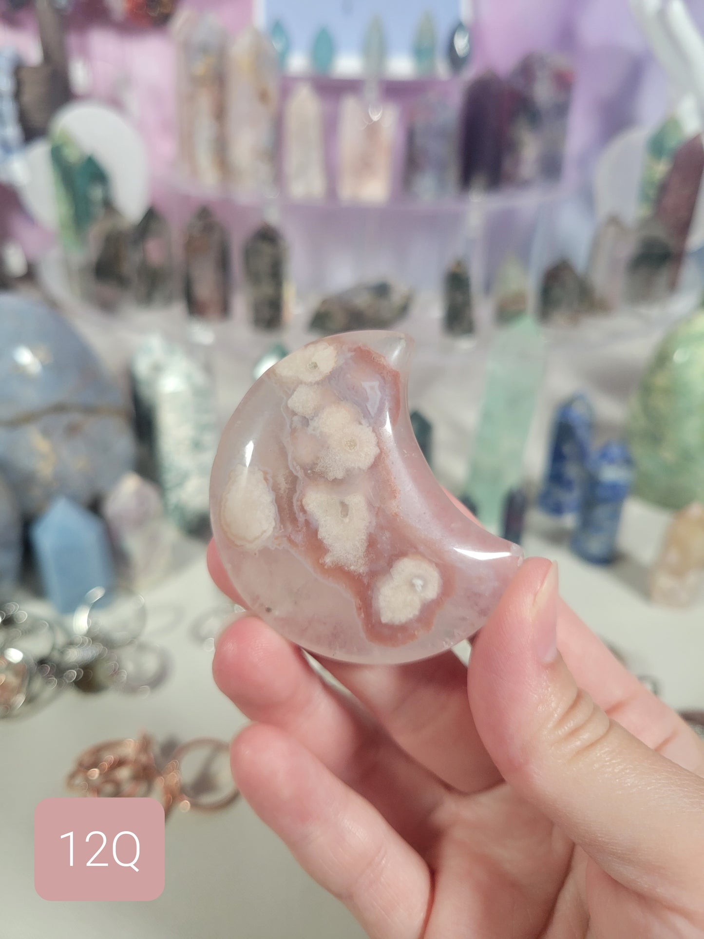 Flower Agate Moon Carving 12Q